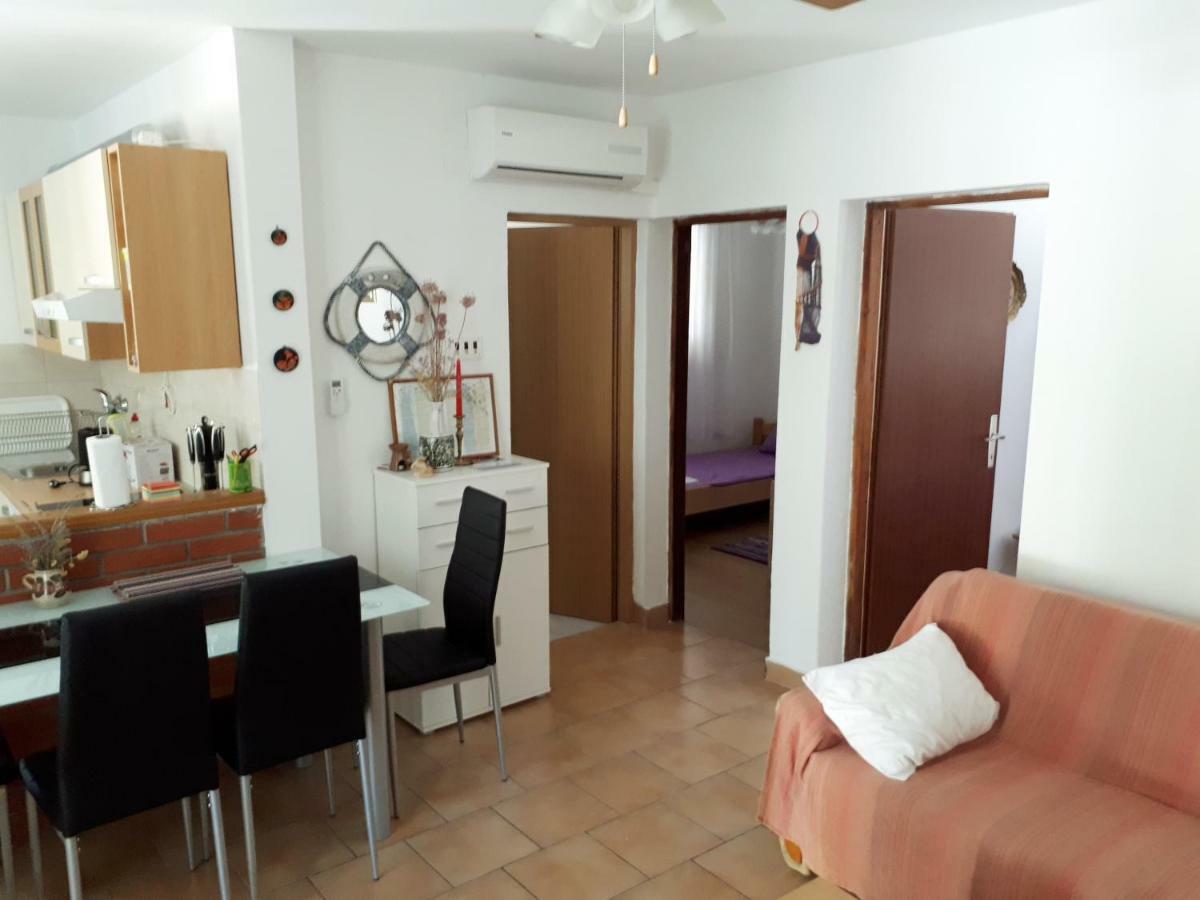 Apartman Fox ピロヴァッツ エクステリア 写真